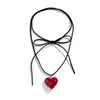 Designer Lry Goth Black Velvet Big Heart Pendant Pendant Collier pour les femmes Elegant Weave Notted Bowknot Chain Ajustement WT62