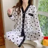 Senhoras TwoPiece Pijamas Huar Mian Apresenta Casa Mulheres Longo Cardigan Cardigan Sweet Cartoon Momens 240410