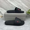 Tasarımcı Moda Terlik Sliders Slaytlar Sandalet Terlik Erkekler Kadınlar Sıcak Unisex Havuz Plaj Flip Flops Tasarım Deri Terlik Favori Plaj Sandal Sıras Ayakkabı