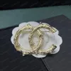 2024 Women Men Designer Brand Letter Brooches 18K Gold Plated Inlay Crystal Rhinestone Jewelry Brooch Charm Pearl Pin 2023 Marry Christmas Party Gift Accessorie