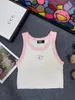 Camisole Women's Summer Athleisure Portez un nouveau style avec un t-shirt de t-shirt sans manches en coton en dessous