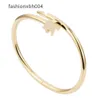 Bracciale designer Amante di bracciale dolce Braccialetti versatili in acciaio inossidabile minimalista Designer per donne bracciale Sier oro designer di gioielli Bracciale