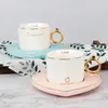 Tasses Saucers Coeurs Coffred Coffee Set tasse et assiette accessoires de cuisine en céramique Verre de lait