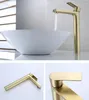 Krany zlewu łazienkowego nowoczesne kran basenowy mosiądz szczotkowany złoty pokład montowany kran i zimna woda mikserowa
