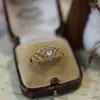 Klusterringar koreanska mode zirkon månsken sten blomma ring kvinnor brud bröllop engagemang fest smycken tillbehör jubileum gåva