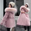 Kadınlar Down 2024 Moda Kış Ceket Kalın Sıcak Kısa Parkas Kadınlar Ceket Zarif 8 Renk Pamuklu Kapüşonlu Ceket Kadın Dış Giyim