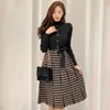 Casual Dresses Autumn Women's Korean Office Sticking Sweater Dress Fashion Lady Sticked Spliced ​​Plaid High midje Pullover A-Line