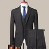 Erkek Suit Blazers 3 PCS Blazers Pantolon Yelek Seti / 2023 Yeni Erkek İş Profesyonel Klasik Moda Ziyafet Ekose Palto Yelek 2 PCS Suits