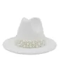 2020 Femmes larges bordure imitation laine Feel Fedora Chapeaux Fashion Église Fête Femme robe femme Perle Ribbon décor blanc Hat5526891