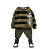 Vêtements Enfants Enfants garçons 2 pièces Pantalon supérieur coréen vêtements de style sweat à sweat rayé Spring Baby Set Kids Boutique