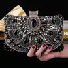 Vintage vrouwen zwarte kralen avondkoppeling tassen dames doos metalen klauwen bruiloft cocktail party handtassen portemonnees
