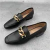 Sapatos casuais Brisith Style Couro preto Mulheres oxfords Spring Autumn Flat Woman Cadeiras Metálicas deslizam em mocassins mocassins apartamentos