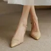 Scarpe eleganti estate 2024 donne sandali trasparenti per donna con tacchi medi calzature in pizzo chiuso da donna a punta