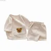 Ensembles de vêtements 2023 NOUVEAU EN SUMBRES GABLES BÉBRANS GUBLES BARCHES COURRAISE Waffle Big Pocket Bear Top T-shirts Short Enfants