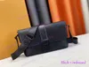 حقيبة محفظة عالية الجودة M46794 S-Cape Bag Crossbody S-Lock Messenger Bag Bag Bag Black Mensing Handbag Men Fashion Luxury Counter Bag Bag Fast M46795