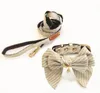 Diseñador de moda Exquisito collar de perros Set Bowknot Pet Collar para Pequeños perros medianos Regalo de lujo RED DOB ARTIVO5829341