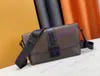 حقيبة محفظة عالية الجودة M46794 S-Cape Bag Crossbody S-Lock Messenger Bag Bag Bag Black Mensing Handbag Men Fashion Luxury Counter Bag Bag Fast M46795