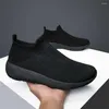 Scarpe casual taglia 43 sneaker da donna bassa top vulcanizzare stivali marrone chiaro sfoggiano un minimalista di teniz piuttosto interessante