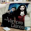 La couverture des journaux de vampire, couverture de jet de flanelle pour la maison chambre salon lit canapé de pique-nique randonnée de randonnée