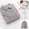 Blusas femininas de manga longa respirável feminina camisa de camisa bordou o lapela de flor bordada para solto casual