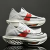 Maratona aria cuscino scarpe da corsa ultra leggera giochi di basket da basket maschio sneaker spesse suole di marca alla moda scarpe da tennis ad allenamento all'aperto36-45