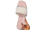 Tofflor pärlor lägenheter kvinnor kristall vandringskor strandklänning kausal sandaler 2024 sommar mode flip flops femme glider