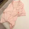 Carta de bordado Mujeres ropa de dormir Miu Pajamas de manga corta Diseñador Pink Pink Dos piezas Set Nightwear