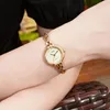 Montre-bracelets Simple Woards regarde un petit bracelet en bracelet en or regard de luxe 2024 Fashion Retro Retro Ladies Gift Relogio Feminino