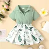 Vêtements Ensembles 2pcs Daily Vêtements Tenue pour enfants Girl Girl Short Polo Top + feuille Print Jupe Summer Beau costume pour tout-petit bébé fille 1 à 6 ans Y240412