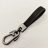 Principais anéis Chaves personalizados de couro para homens e mulheres retrô vintage Corre as cadeias de carros -chave de couro para keyring de metal de metal 240412