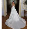 Robe de mariée de sirène satinée de luxe avec train détachable Train arabe charmant Brides Brides sans manches Crystal Crystal Chapel Train Forme de mariée formelle