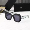 Neue Modedesignerin Sonnenbrille Top Look Luxus Rechteck Sonnenbrille für Frauen Männer Vintage 90er Quadratschatten Makemade Radikalfahrer Mui Sonnenbrille mit Box