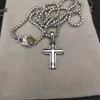 Tasarımcı Retro Vintage Tasarımcı Takı Kolye Erkekler için Çapraz Kolye Jewlery Popüler Erkek Kolyeleri Adam Zinciri Doğum Günü Adam Doğum Günü Hediyesi