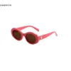 Erkek tasarımcı güneş gözlüğü lüks marka kadın moda güneş koruma gözlükleri Avrupa ve Amerikan retro oval küçük çerçeve pembe sarımsı