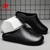 Strongshen Men's Slippers Eva Slip on Casual Walking Chaussures Men Men Baotou Baotou Sandales ménagers douces confortables