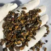 Dekorativa figurer 50g grossist naturlig kristall grus chip sten läkning reiki tiger öga tumlade för heminredning
