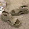 Sandaler Fransk stil Fantastiska sandaler för kvinnors ytterkläder 2024 Summer Nya elastiska tygtjock sulor med förhöjda romerska H240412