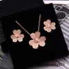 Luxury Jewelry Fashion Designer Earrings Womens Luxury Holiday Gifts Shamrock Four-leaf Clover Designer bracelet Necklace Shell Jewelry Gifts Preferred Gift box