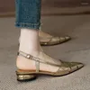 Scarpe eleganti versatili sandali in punta dorata 2024 Summer's Spesse tallone di scarpe a basso tacco da donna