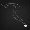 Ketten Ins-inspirierte klassische rostfreie Stahlhlockenhöhlen-Halskette mit vier Blättern mit einem eleganten und vielseitigen Blattanhänger