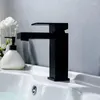Rubinetti del lavandino in ottone nero quadrati rubinetto bacino freddo e miscelatore per acqua a manico singolo montato