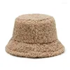 Boinas Lamb de lana Faux Fur Bucket Sombrero Invierno Cálido de terciopelo para mujeres Dama espesas de pescadores al aire libre