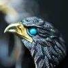 Två färger Punk Animal Ring 925 Sterling Silver Color Eagle Head Rings for Men MANA SemiPrecious Stone Mens Jewelry Red Green240412
