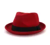 2020 Ny stil ullfascinator fedora hatt för kvinna unisex roll up short brim homburg jazz fedora cap med band9647492