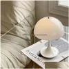 Objets décoratifs Figurines Figurinesdanish Luxury Nordic rétro petite lampe de table de table de chambre à coucher