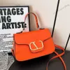 Nuevo estilo Bolso de bolso de lujo Bolso para mujeres Fashion V Bolsos para el hombro All-Match Crossbody Bag Square Bolsas clásicas Femeninas Femeninas