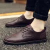 캐주얼 신발 남성용 가죽 2024 여름 패션 레드 Zapatillas Hombre Chaussure Homme