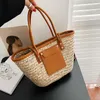 Axelväskor 2024 Summer Woven Bag Women Vintage Casaul Shopping Tote Top Handväskor Designer Beach Straw Handbag Ins