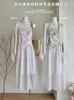 Arbeitskleider 2024 Spring Chinese Hanging Neck Tinte Malerei Langer Rock Set Sonnenschutzmittel Strickjacken Hosentuch Kleid zweiteilige Sets