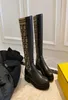 ff zuccaニットソックスティールフラット背の高いブーツロックコロゴジャックストレッチファブリックと女性用の黒い革の膝luxu5666195